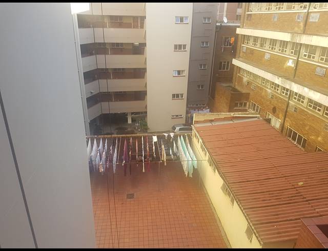 1 BEDROOM ROOM TO LET IN DURBAN CENTRAL